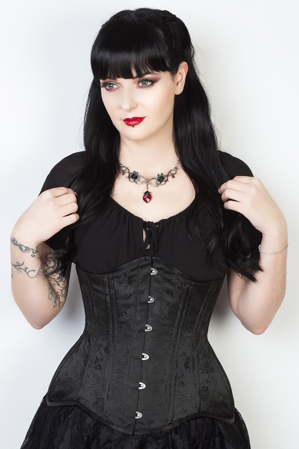 The best of designs of Custom Made Corsets & Black Corset available